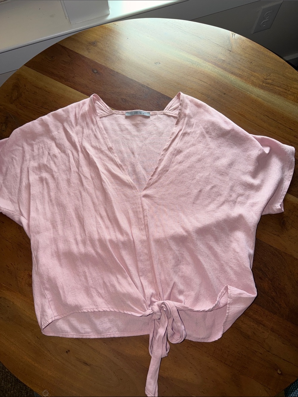 Jolie Pale Pink Tie-Front V-Neck Crop Top